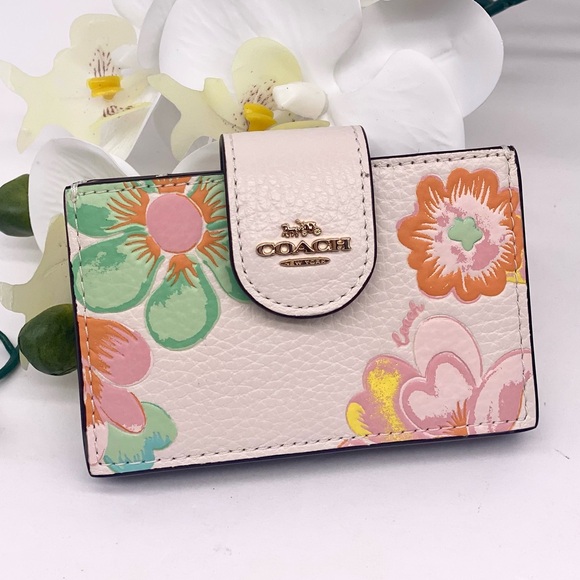 Coach Handbags - Coach Accordion Card Case With Mystical Floral Print